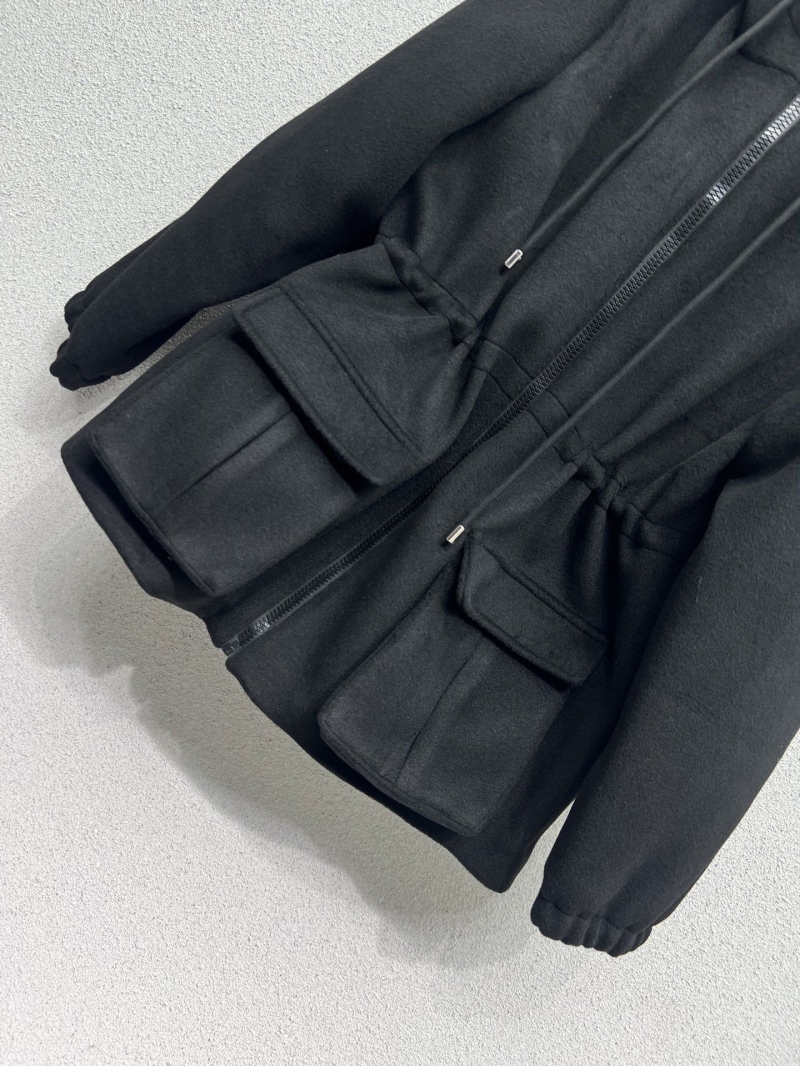 chr1st1an D10r outwear